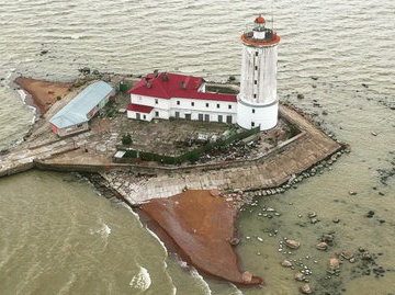 300-летний Толбухин маяк в Кронштадте признан объектом культурного значения